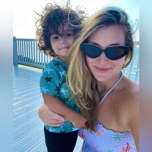 Meet your Posher, Alexandra